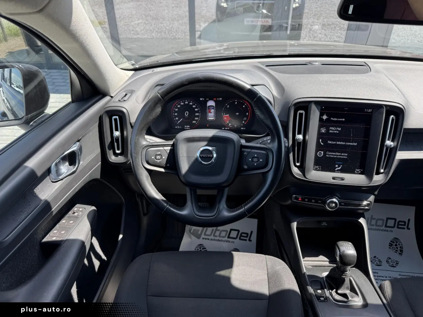 Volvo XC 40 2.0 D3 “Momentum Pro”