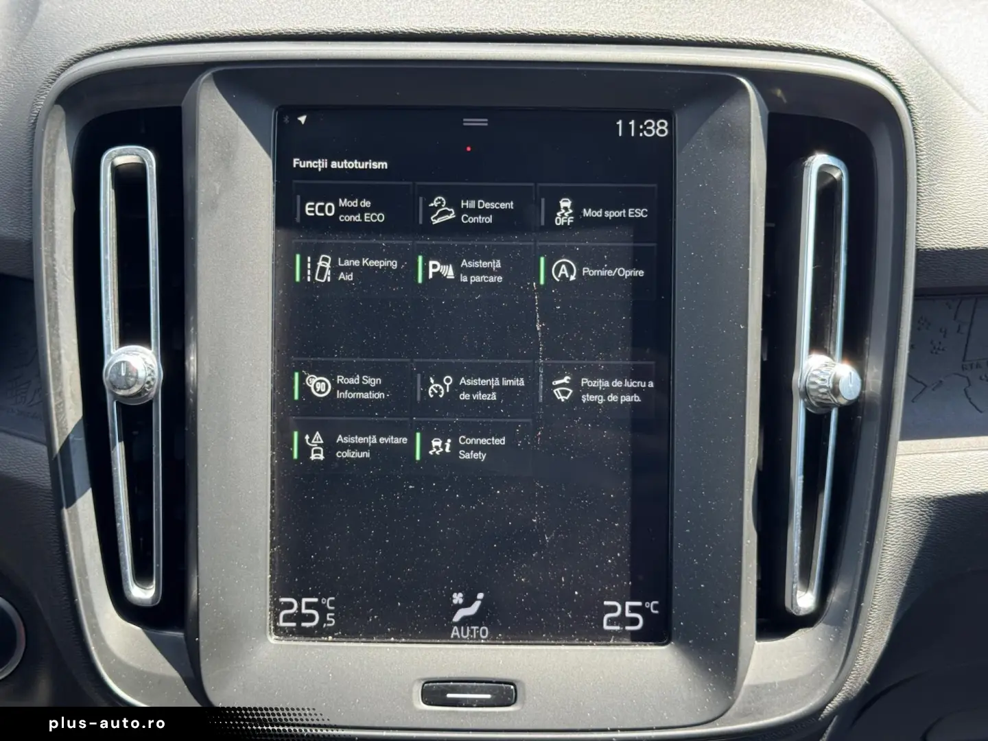 Volvo XC 40 2.0 D3 “Momentum Pro”