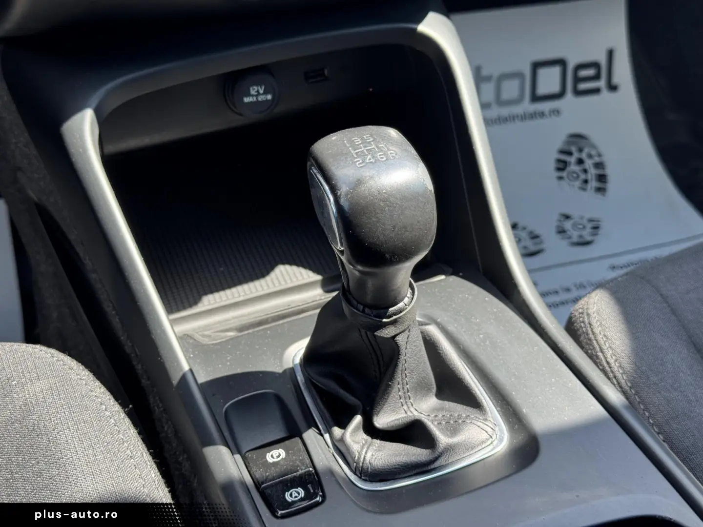 Volvo XC 40 2.0 D3 “Momentum Pro”
