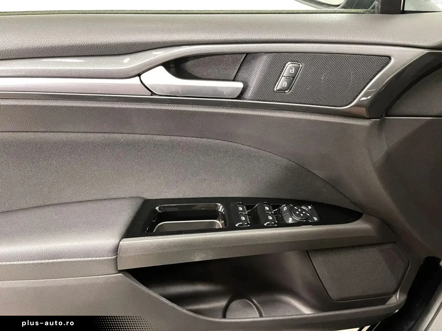 FORD Mondeo 2021 — imagine 18