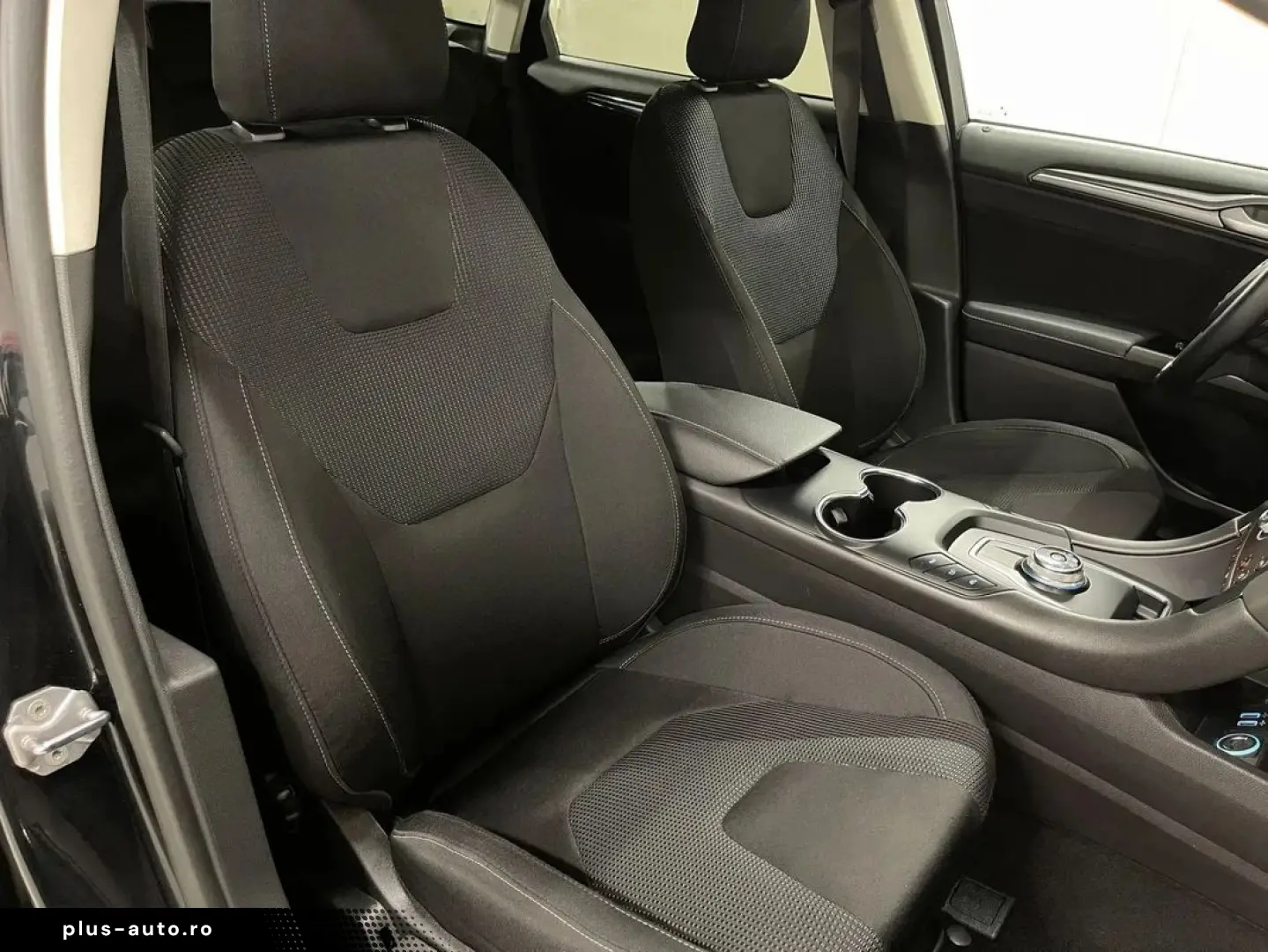FORD Mondeo 2021 — imagine 30