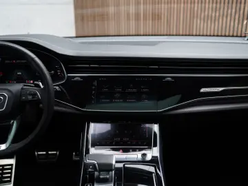 AUDI RS Q8   B&O   Matrix   AHK   HuD   Standheizung