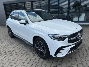 MERCEDES-BENZ GLC 220 d 4MATIC AMG LINE PANO 360