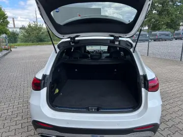 MERCEDES-BENZ GLC 220 d 4MATIC AMG LINE PANO 360