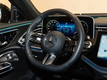 MERCEDES-BENZ E 220 d AMG LINE NIGHT PACKAGE PANO HUD