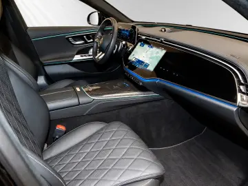 MERCEDES-BENZ E 220 d AMG LINE NIGHT PACKAGE PANO HUD