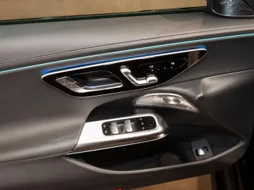 MERCEDES-BENZ E 220 d AMG LINE NIGHT PACKAGE PANO HUD