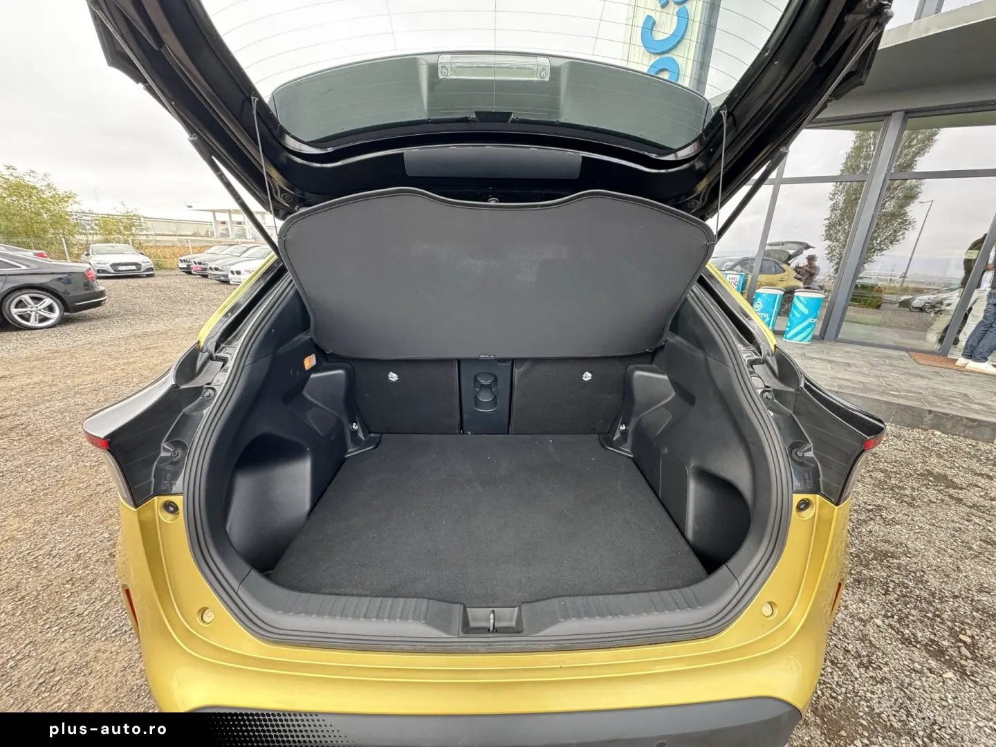 Toyota Yaris Cross Hybrid AWD-i