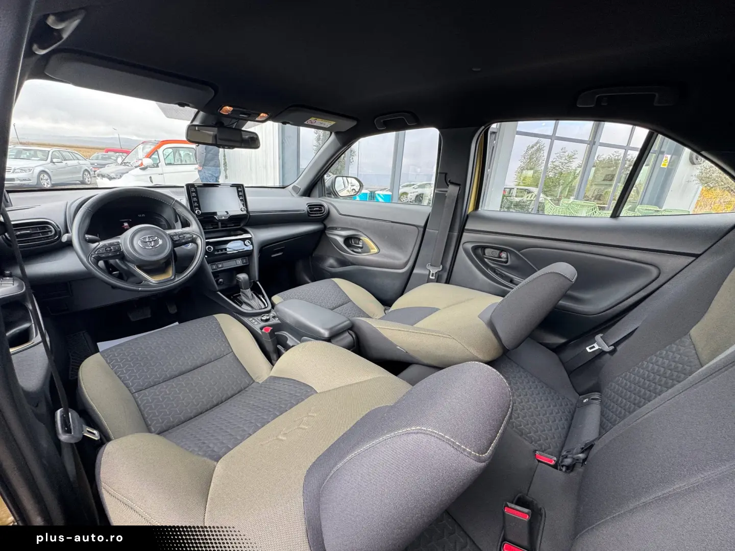 Toyota Yaris Cross Hybrid AWD-i