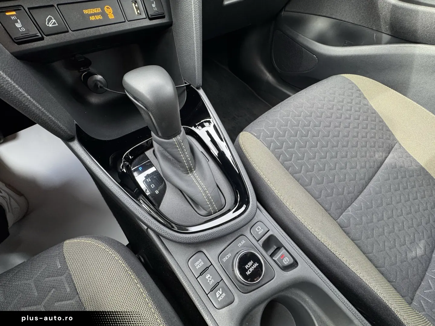 Toyota Yaris Cross Hybrid AWD-i