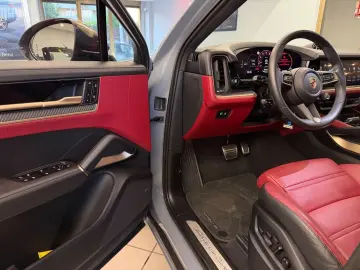 PORSCHE CAYENNE TURBO E-HYBRID PANO • HEAD-UP