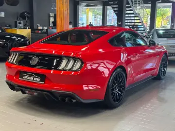 FORD MUSTANG GT FASTBACK PERFORMANCE PACK