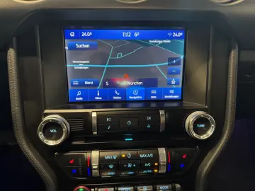 FORD MUSTANG GT FASTBACK PERFORMANCE PACK