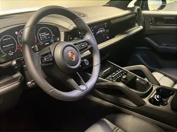 Porsche Cayenne Black Edition