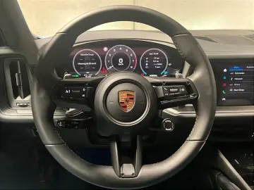 Porsche Cayenne Black Edition