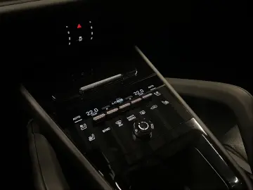 Porsche Cayenne Black Edition
