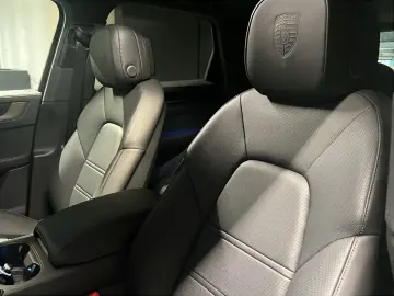 Porsche Cayenne Black Edition