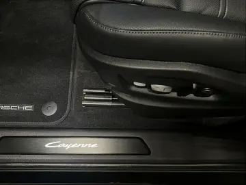 Porsche Cayenne Black Edition