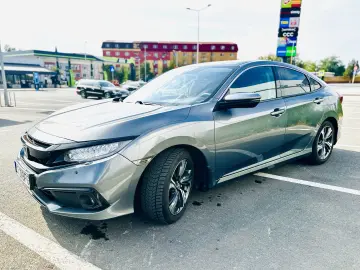 Honda Civic 1.5 VTEC Turbo 182 CP