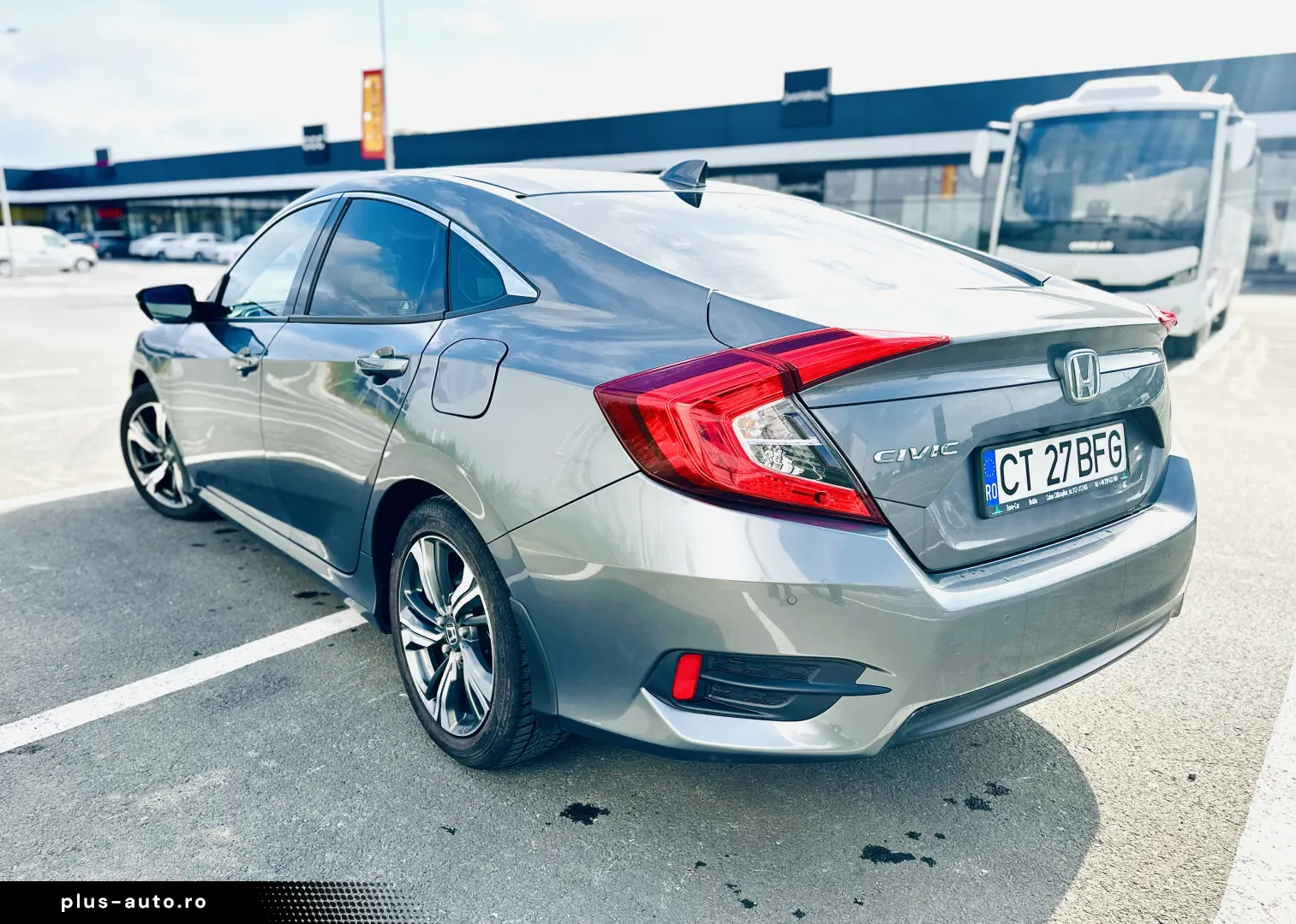 Honda Civic 1.5 VTEC Turbo 182 CP