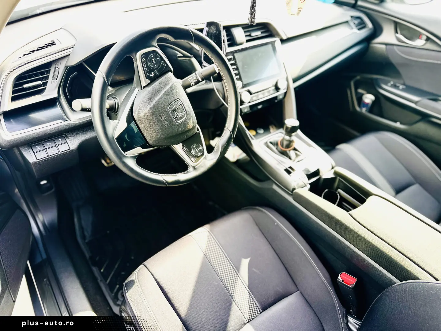 Honda Civic 1.5 VTEC Turbo 182 CP