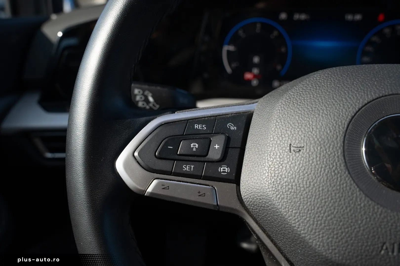 Volkswagen Golf Life 2.0 TDI DSG