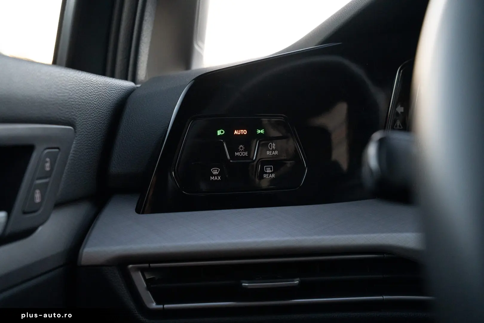 Volkswagen Golf 1.5 Benzina   Hybrid
