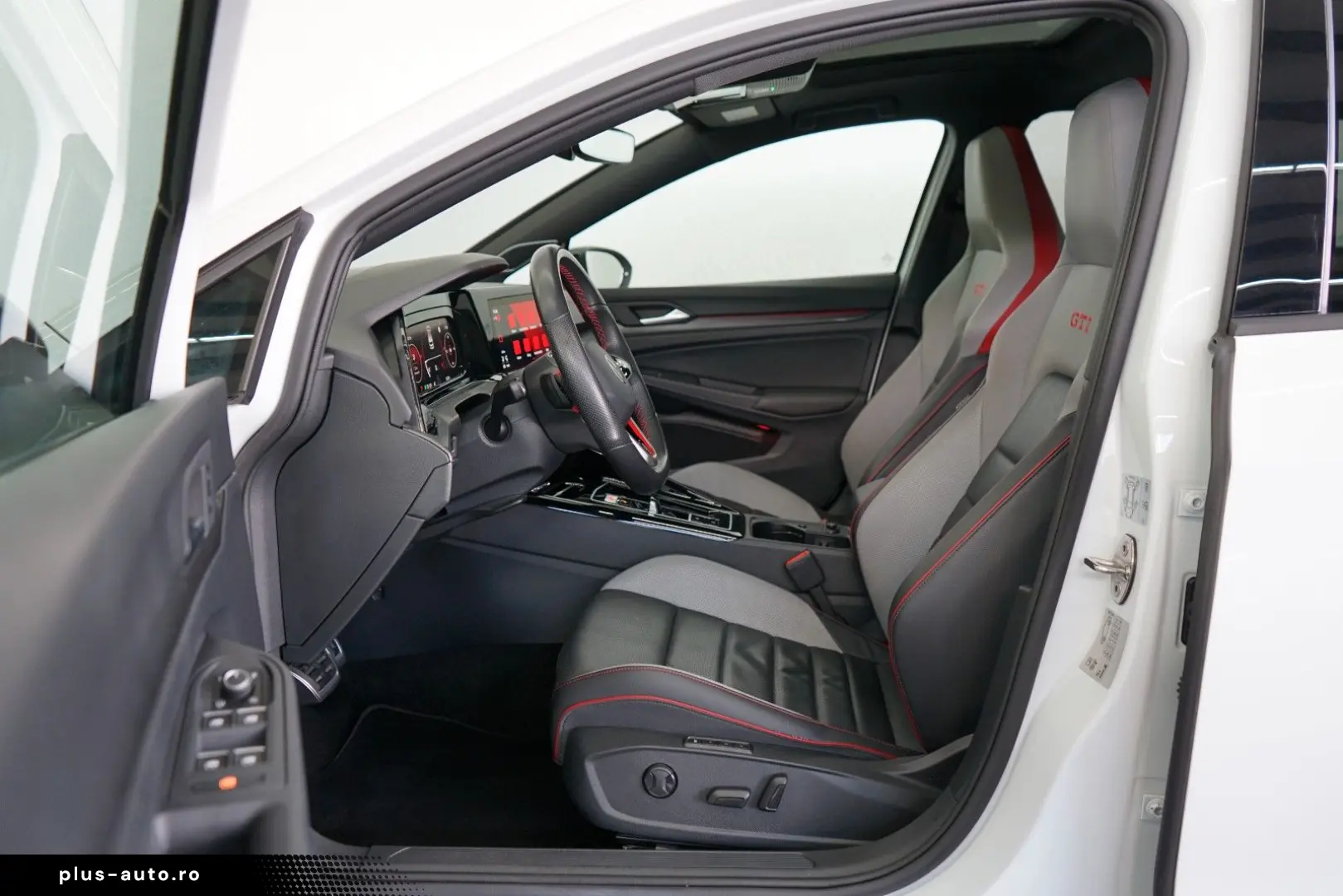 VW Golf VIII Lim. GTI Clubsport Leder Pano HeadUp