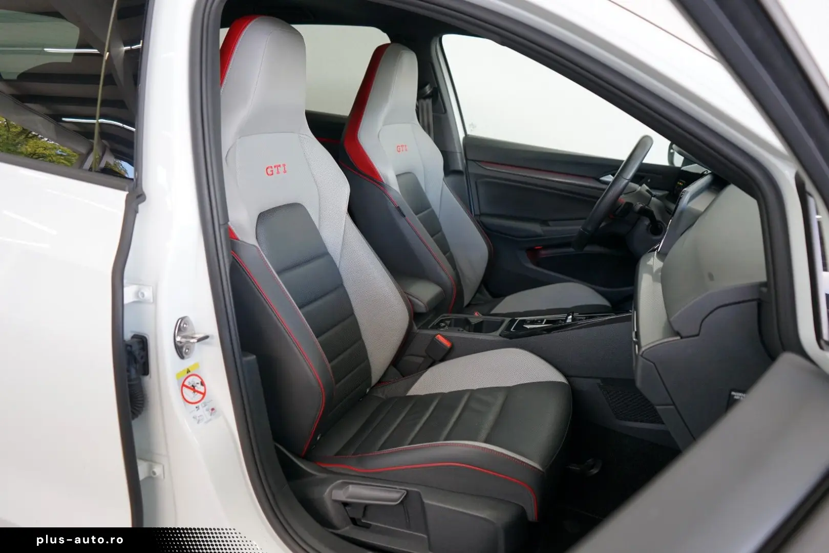 VW Golf VIII Lim. GTI Clubsport Leder Pano HeadUp