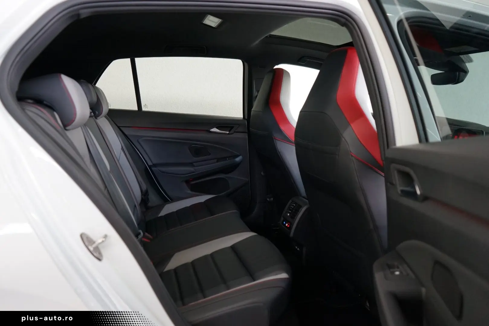 VW Golf VIII Lim. GTI Clubsport Leder Pano HeadUp