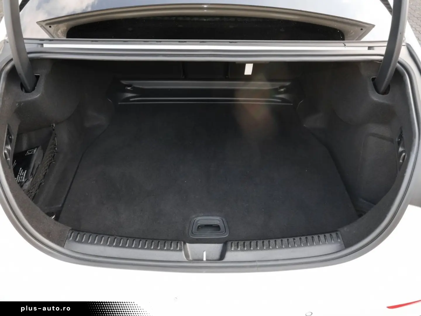 MERCEDES-BENZ E 200 4M AMG-Sport Pano Burm 360 DIGITAL Night