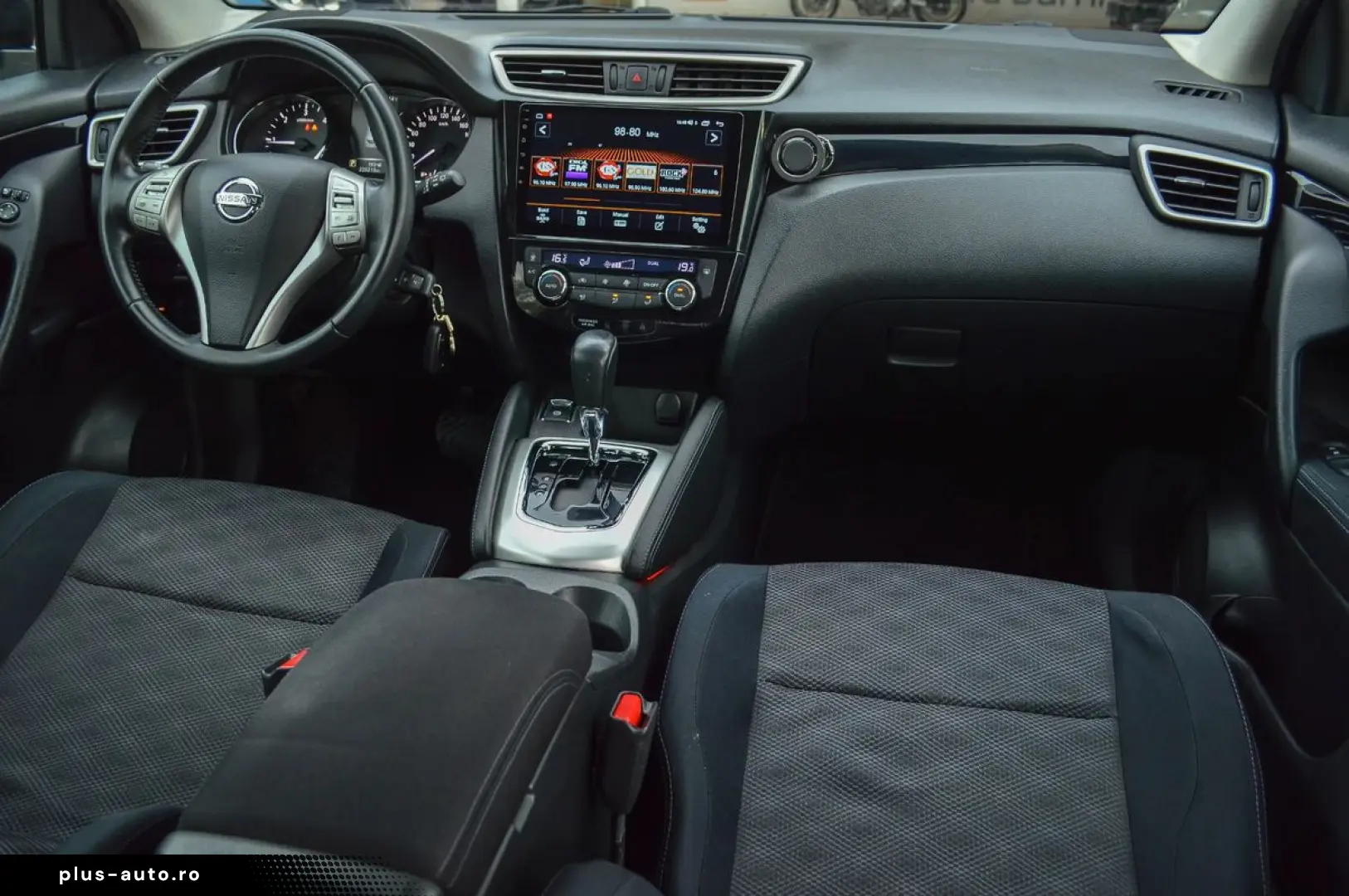 2015 Nissan Qashqai 1.6 dCi 130CP Automat N-Connecta   Rate