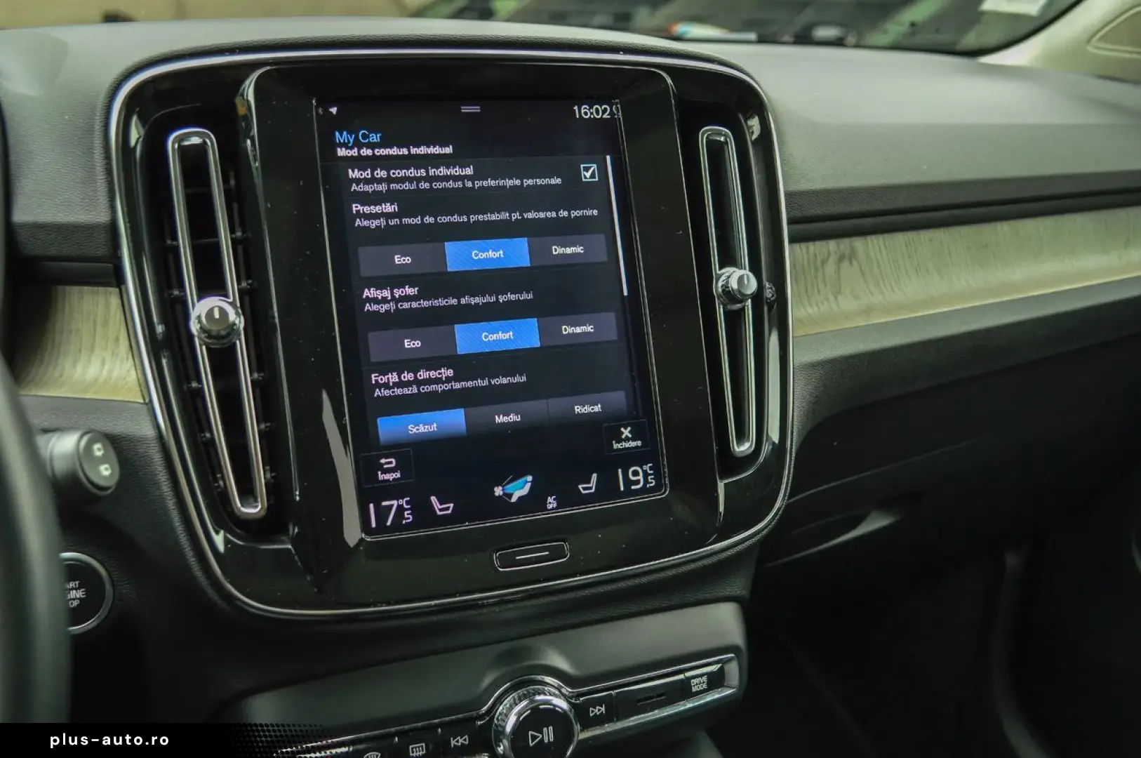 VOLVO XC40 2020 — imagine 14