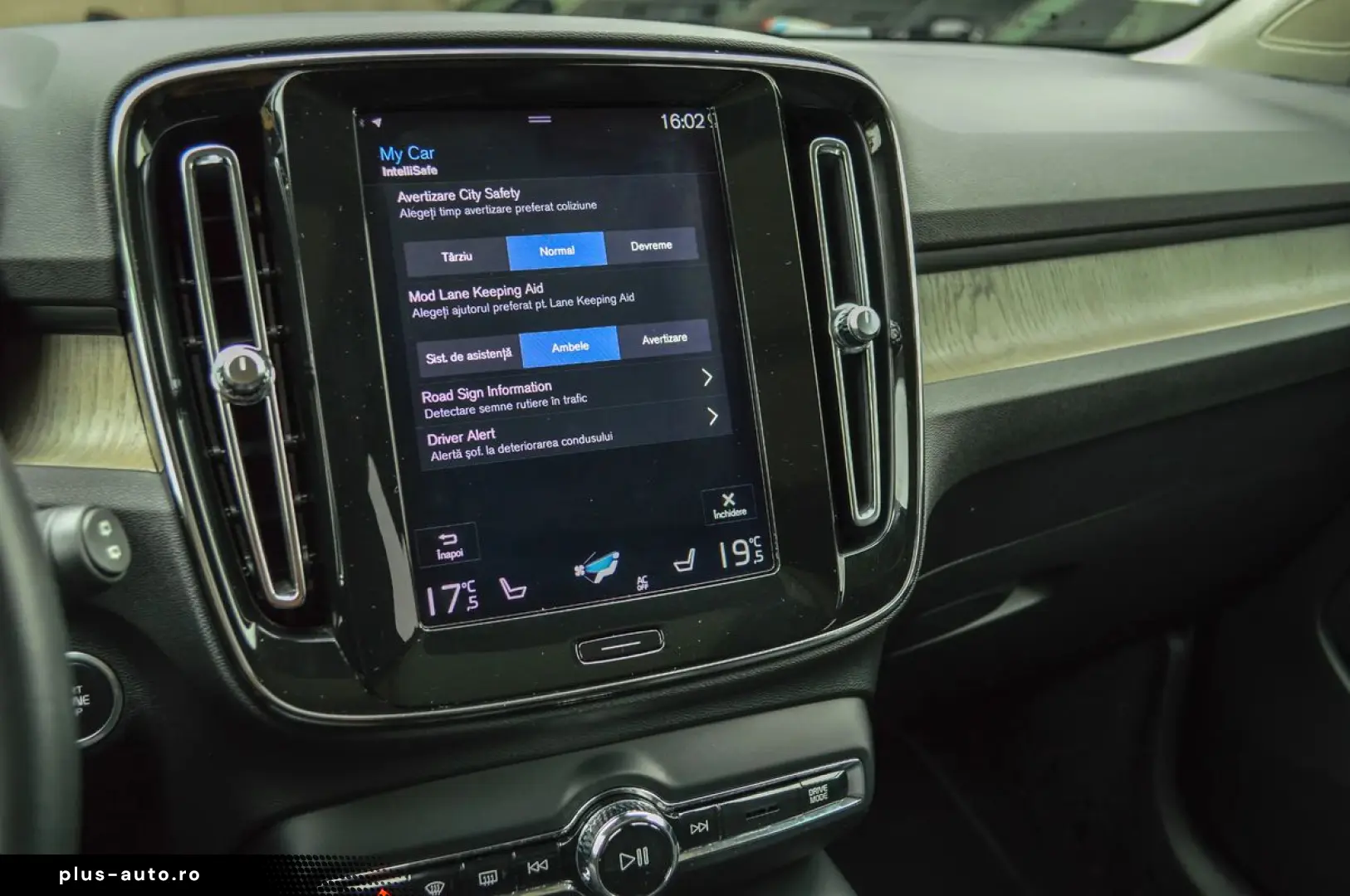 VOLVO XC40 2020 — imagine 16