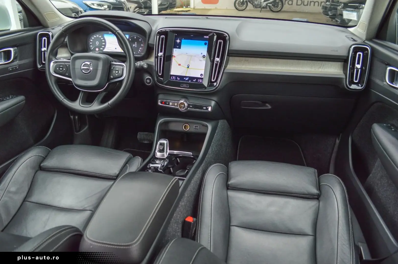 VOLVO XC40 2020 — imagine 31