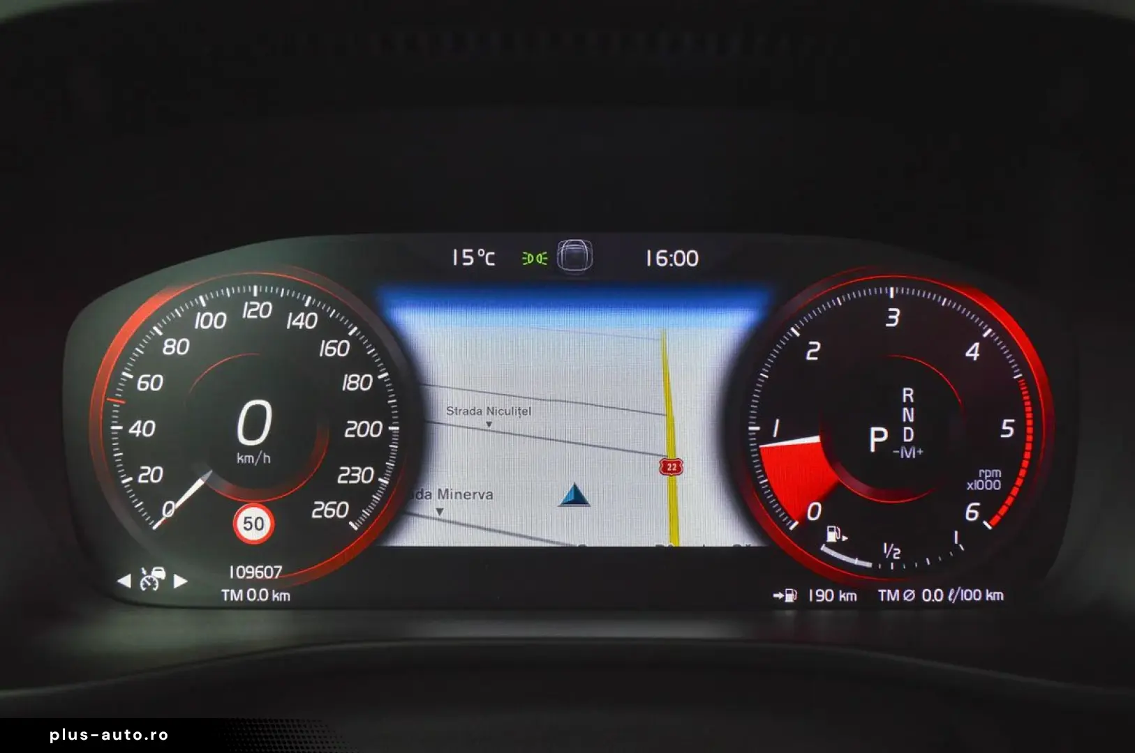 VOLVO XC40 2020 — imagine 35
