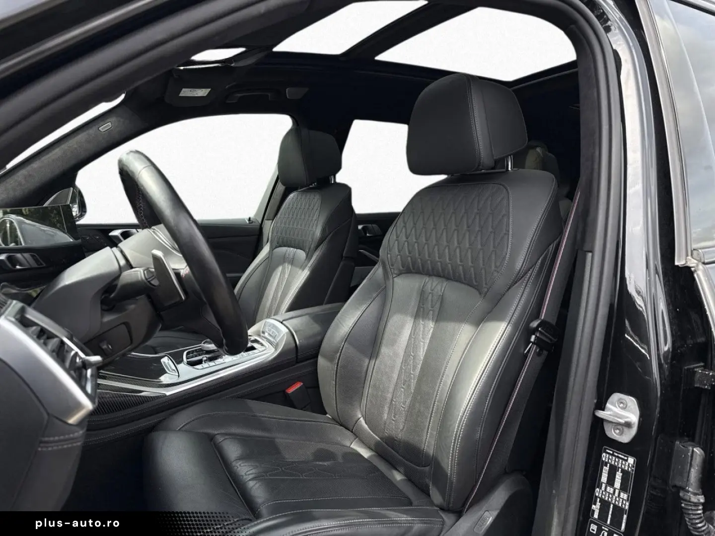 BMW X7 M60i xDr SkyLo IcGlow AHK SH PAPRO DAPro B&W