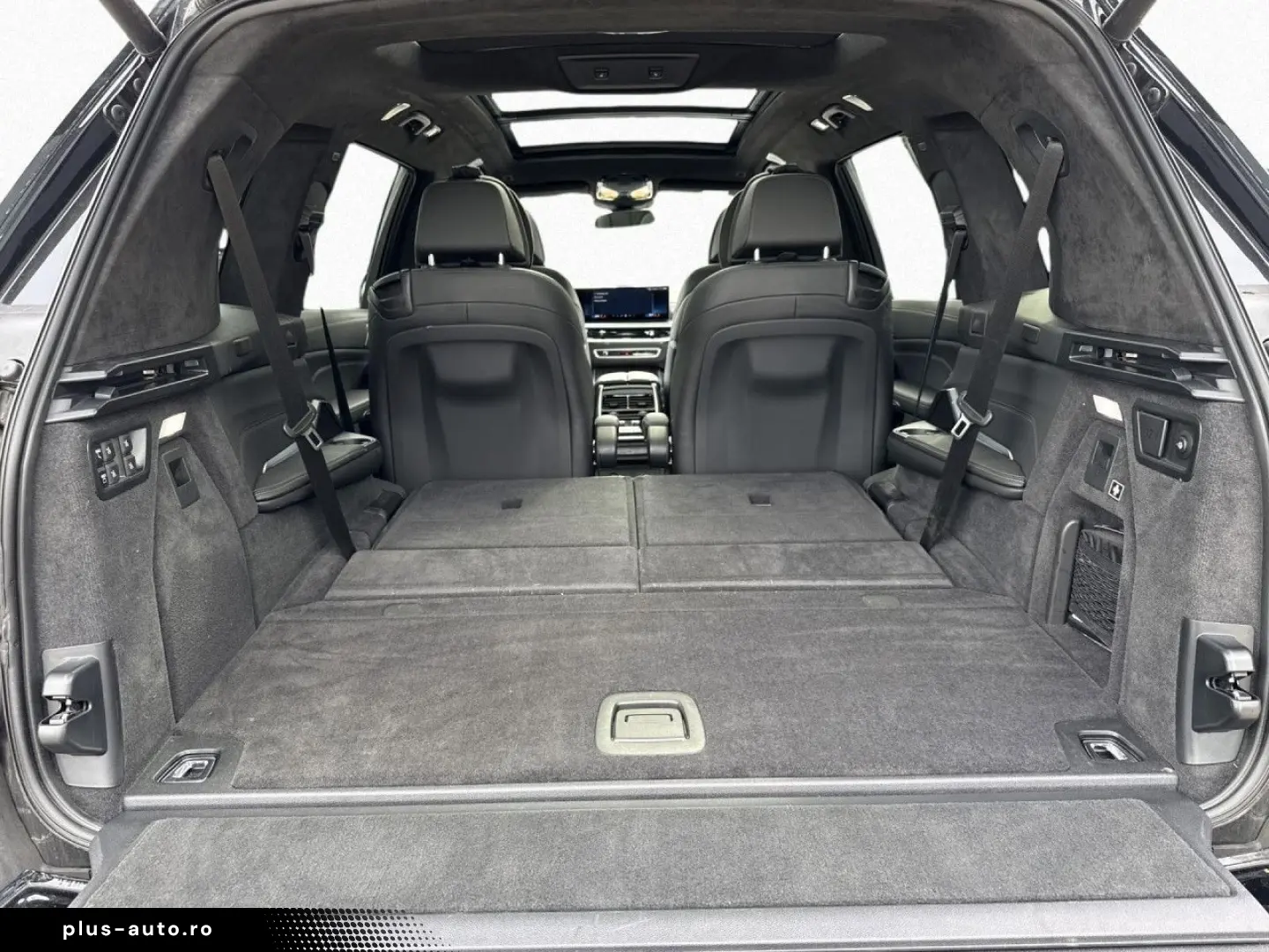 BMW X7 M60i xDr SkyLo IcGlow AHK SH PAPRO DAPro B&W