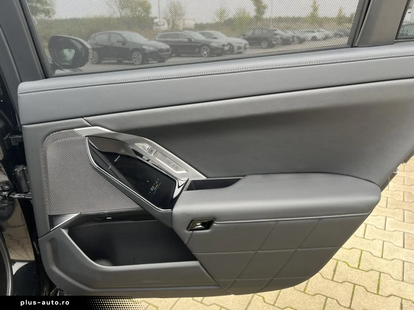 BMW 740d xD M Sport TV – B& W – Direcție integrală