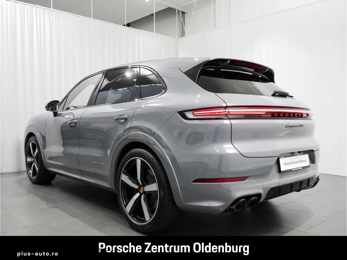 PORSCHE Cayenne GTS Pano Luftfed BOSE Sport-Design-Paket