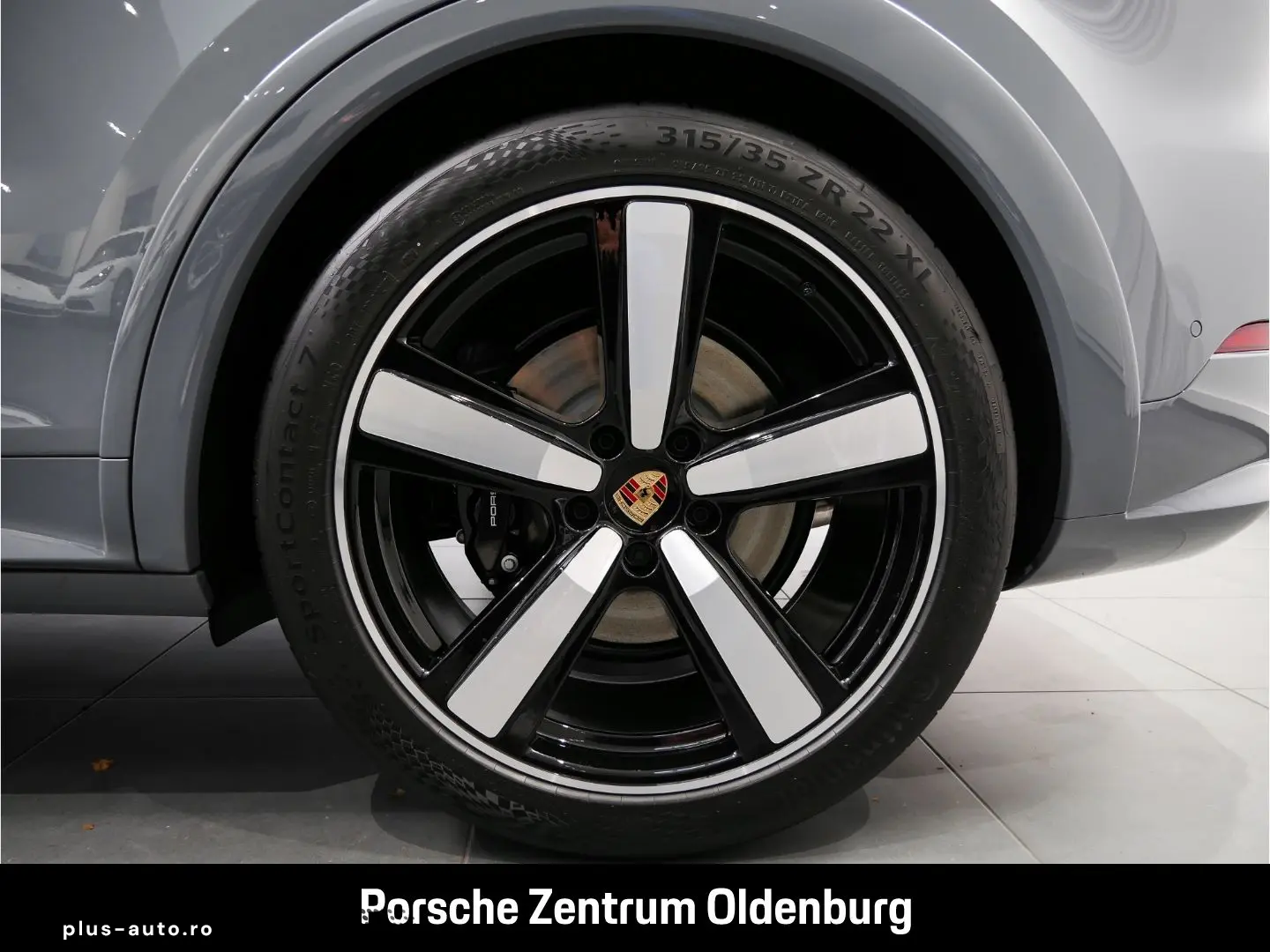 PORSCHE Cayenne GTS Pano Luftfed BOSE Sport-Design-Paket