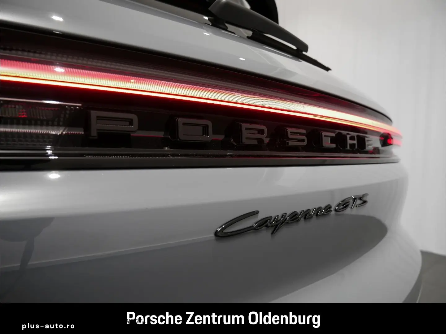 PORSCHE Cayenne GTS Pano Luftfed BOSE Sport-Design-Paket