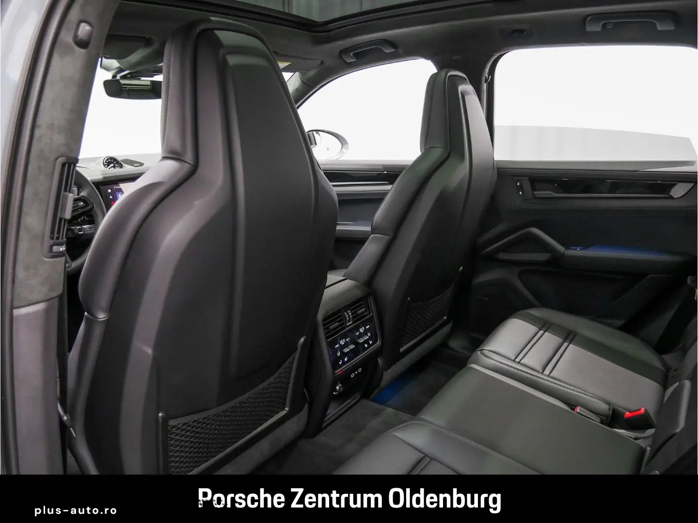 PORSCHE Cayenne GTS Pano Luftfed BOSE Sport-Design-Paket