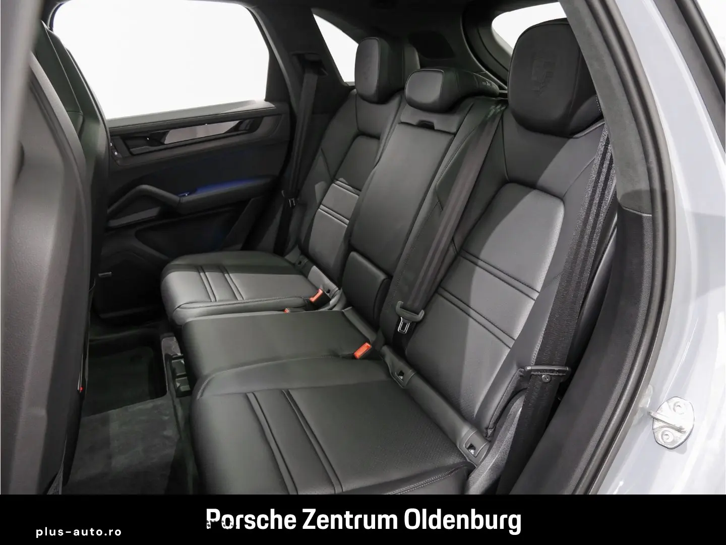PORSCHE Cayenne GTS Pano Luftfed BOSE Sport-Design-Paket