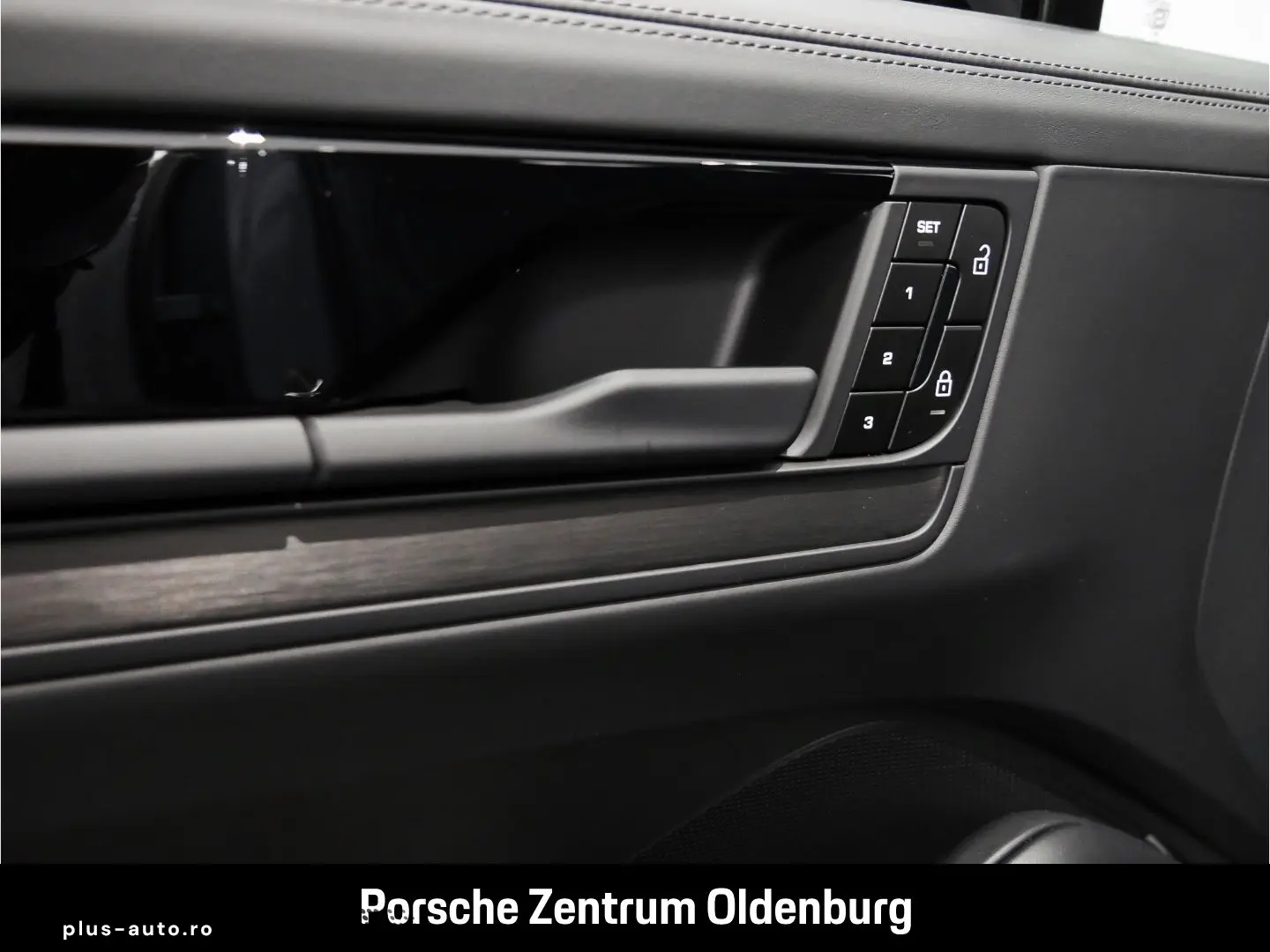 PORSCHE Cayenne GTS Pano Luftfed BOSE Sport-Design-Paket