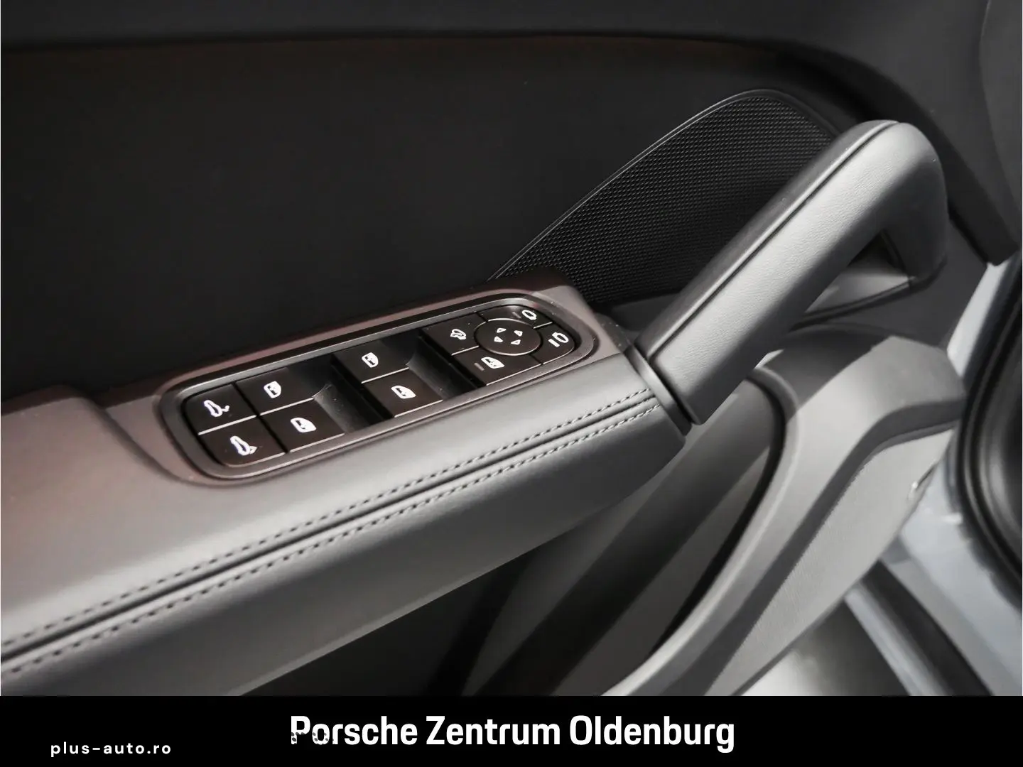 PORSCHE Cayenne GTS Pano Luftfed BOSE Sport-Design-Paket