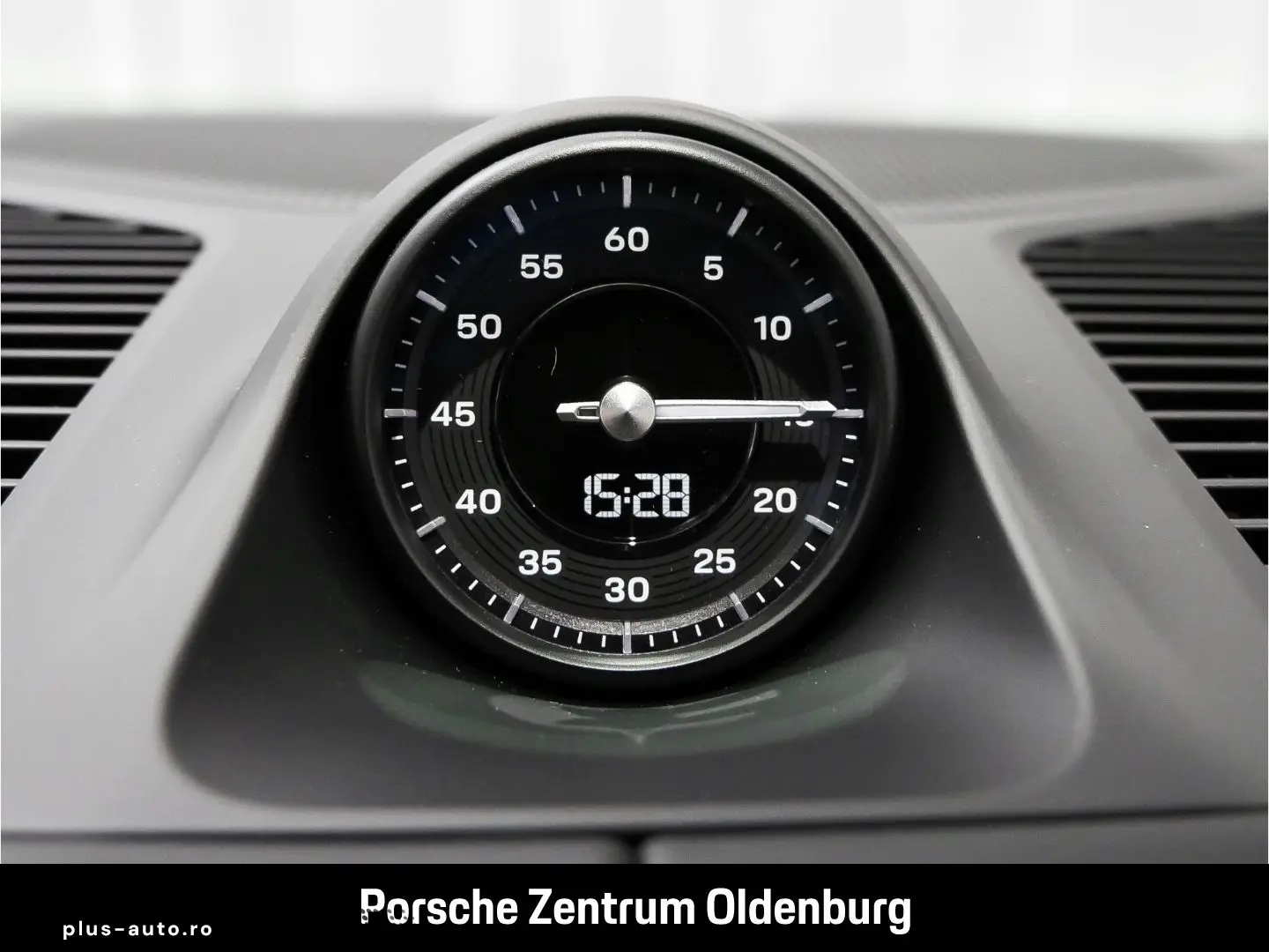 PORSCHE Cayenne GTS Pano Luftfed BOSE Sport-Design-Paket