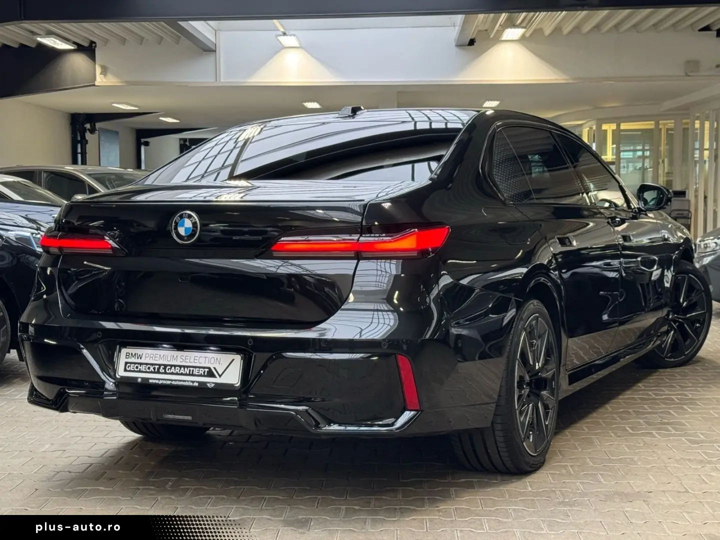 BMW Seria 7 2023 — imagine 3