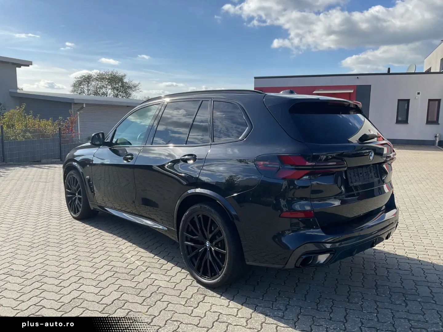 BMW X5 xDrive 30d  M-Sport-Pro AHK HUP 360  PANO H&K