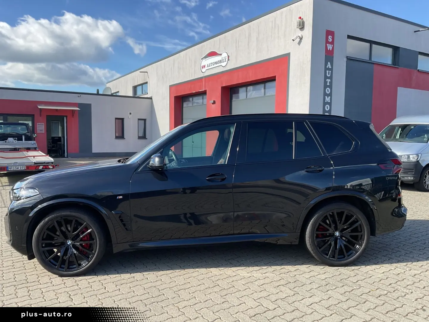 BMW X5 xDrive 30d  M-Sport-Pro AHK HUP 360  PANO H&K